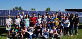 Die Schülerinnen und Schüler der Klasse 7a zu Besuch bei der Firma KOSTAL