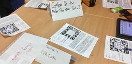 QR-Codes wurden nicht nur im Workshop thematisiert, auch die Erstellung eines QR-Codes konnte per Stift und Papier nachempfunden werden.
