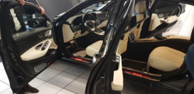 Zunächst wurden die Teilnehmerinnen und Teilnehmer durch das Brabus-Werk geführt.