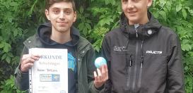 Erfolgreich beim "Diercke-Wissen" Wettbewerb: Schulsieger Adrian Batusha und Jarvis Moneke (2. Platz)