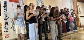 Die Einschulungsfeier fand in der evangelisch-reformierten Kirche am Bergischen Rind statt und wurde sowohl von Lehrer*innen als auch Schüler*innen gestaltet.