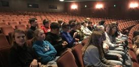 Die Klasse 6a im Theater Hagen.
