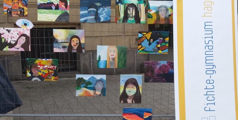 Selbstportraits, von Landschaften überdeckt