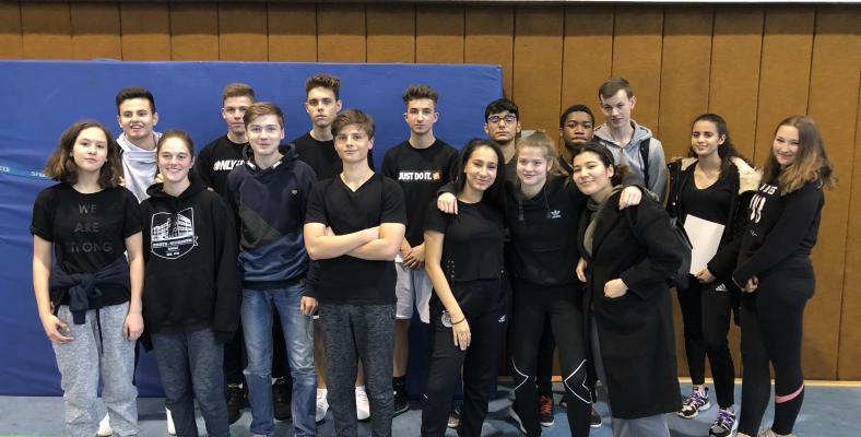 Die Sporthelferinnen und -helfer am Fichte-Gymnasium.