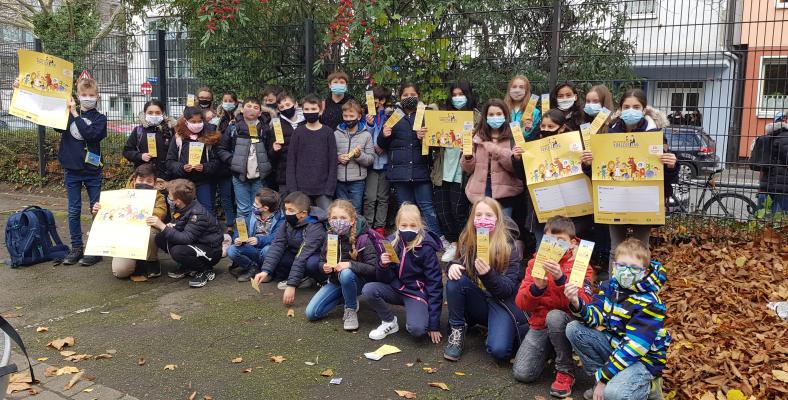 Die Teilnahme am bundesweiten Vorlesetag hat Tradition am Fichte-Gymnasium. Auch dieses Jahr nahm die Klasse 5c des Fichtes am Vorlesetag teil.