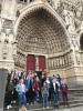 Vor der Kathedrale Notre Dame d’ Amiens